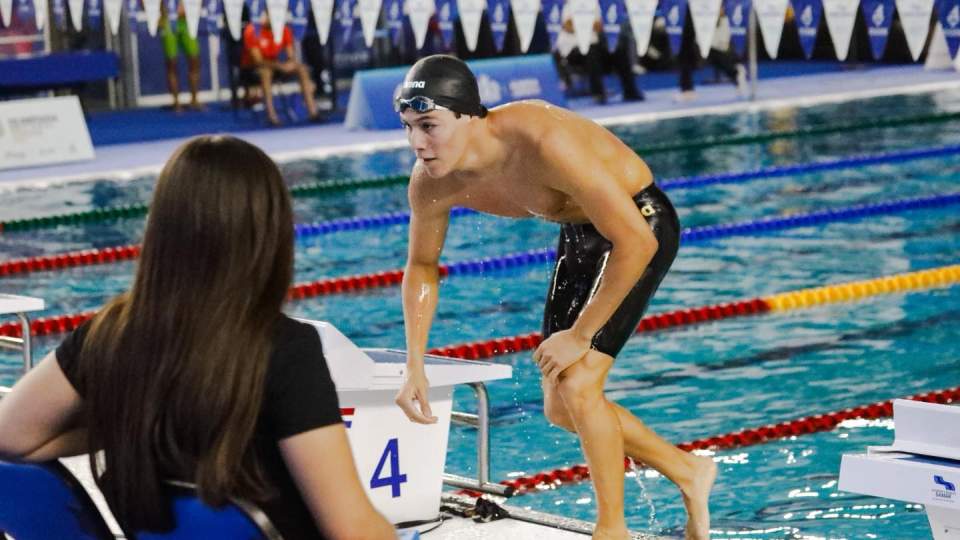 NADADOR SONORENSE ALFREDO VELÁZQUEZ APUNTA HACIA LOS JUEGOS CENTROAMERICANOS 